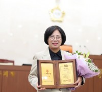 서천군의회 홍성희 의원, 제16회 대한민국 자치대상 지방의회부문 복지대상 수상