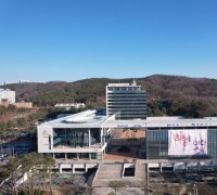 ㈜이너사이드, 천안시복지재단에 300만원 상당 후원물품 전달
