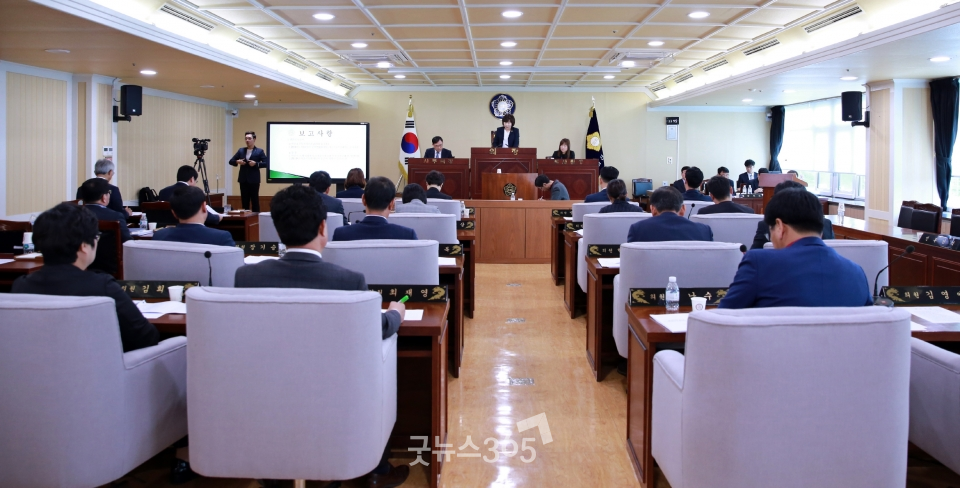 아산시의회 제211회 개회 모습